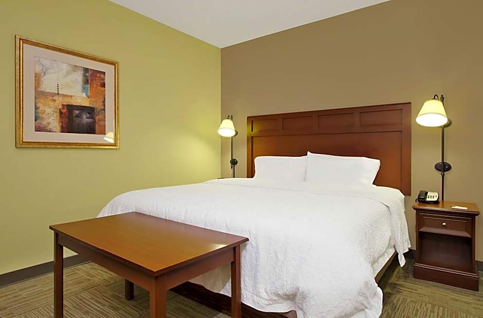 Hampton Inn By Hilton & Suites Madisonville