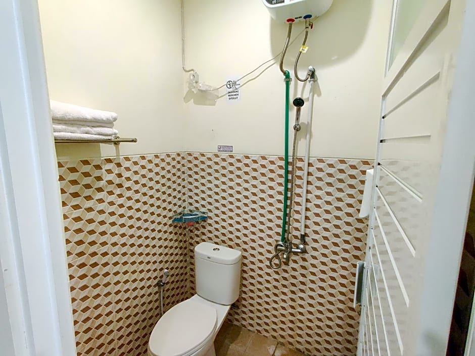 Ayuning Guest House Syariah Semarang Mitra RedDoorz