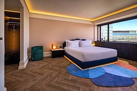 TOP Suite, 2 Bedroom Suite, Bedroom 1: 1 King, Bedroom 2: 1 King, City view