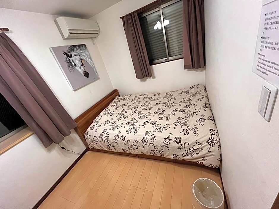 Hotel EL Shinjuku 1 free parking