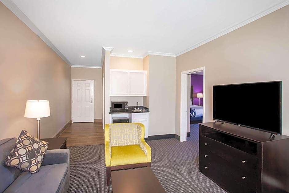 La Quinta Inn & Suites by Wyndham Columbus