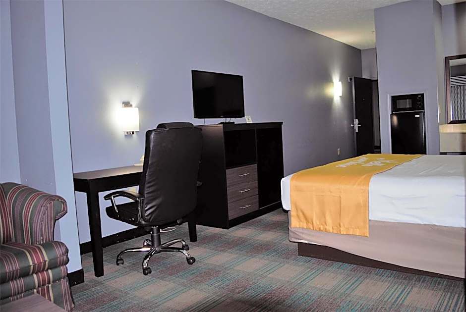 Days Inn by Wyndham Montgomery