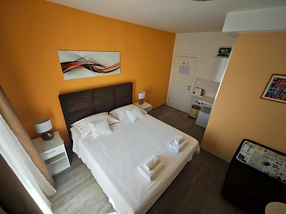 Nirvana Rooms & Apartments