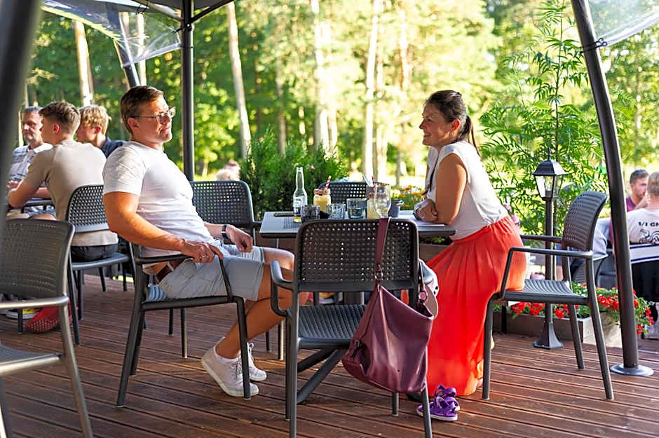 Abzali Hotel and Restaurant with self check-in