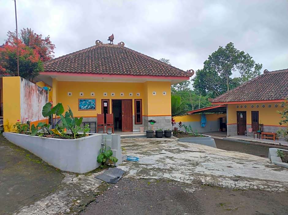 Penginapan Mentorogo Kaliurang Mitra RedDoorz