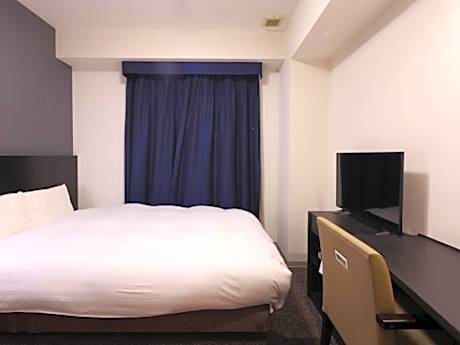 Adjoining Double Rooms with Small Double Bed