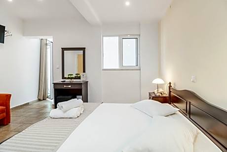 Double Room with Pool View