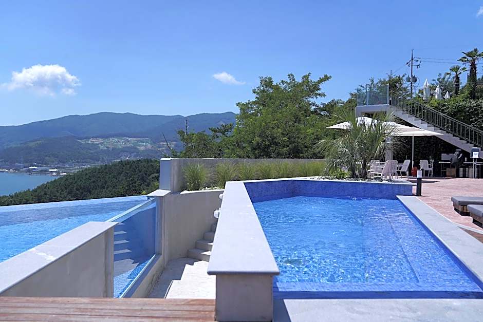 HOTEL SANGSANG & Private Sang Sang Pool Villa