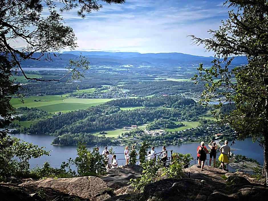 Kleivstua Hotel near Krokskogen