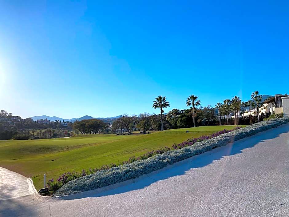 Stunning suite at Hotel Del Golf, 5 stars and frontline Golf, Porto Banus, Marbella