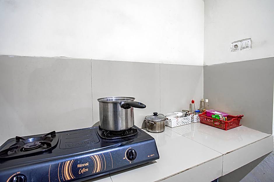 OYO 93477 Almahyra Guest House Syariah