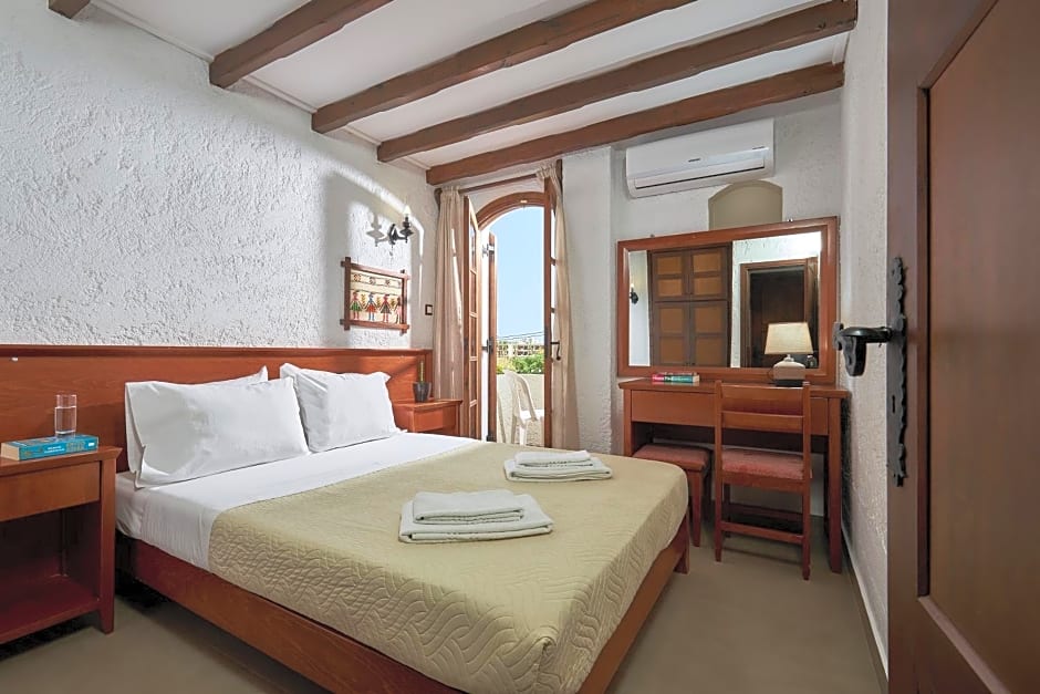 Mila Malia Studios Hotel