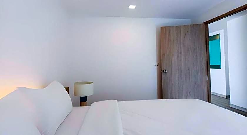 B2 Nakhonsawan Premier Hotel