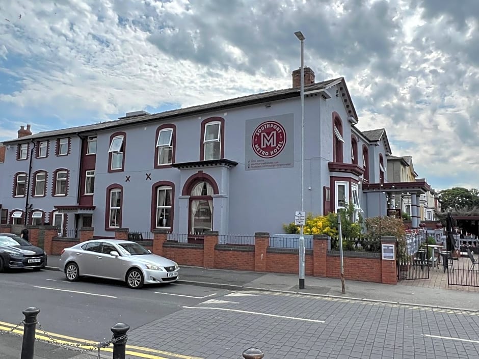 Southport Metro Hotel