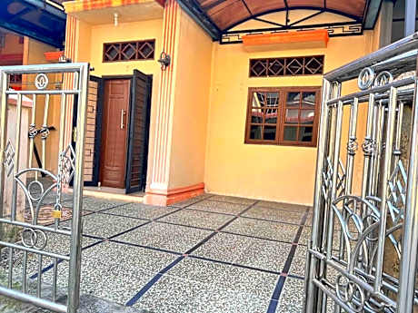 JEJU GUEST HOUSE. RUMAH 112m2 DENGAN 3 KAMAR TIDUR