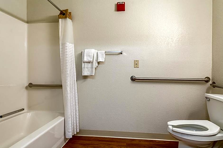 HomeTowne Studios Denver - Lakewood West