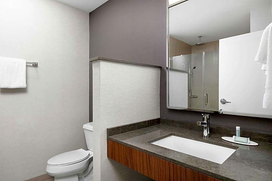 Courtyard by Marriott Charlotte City Center