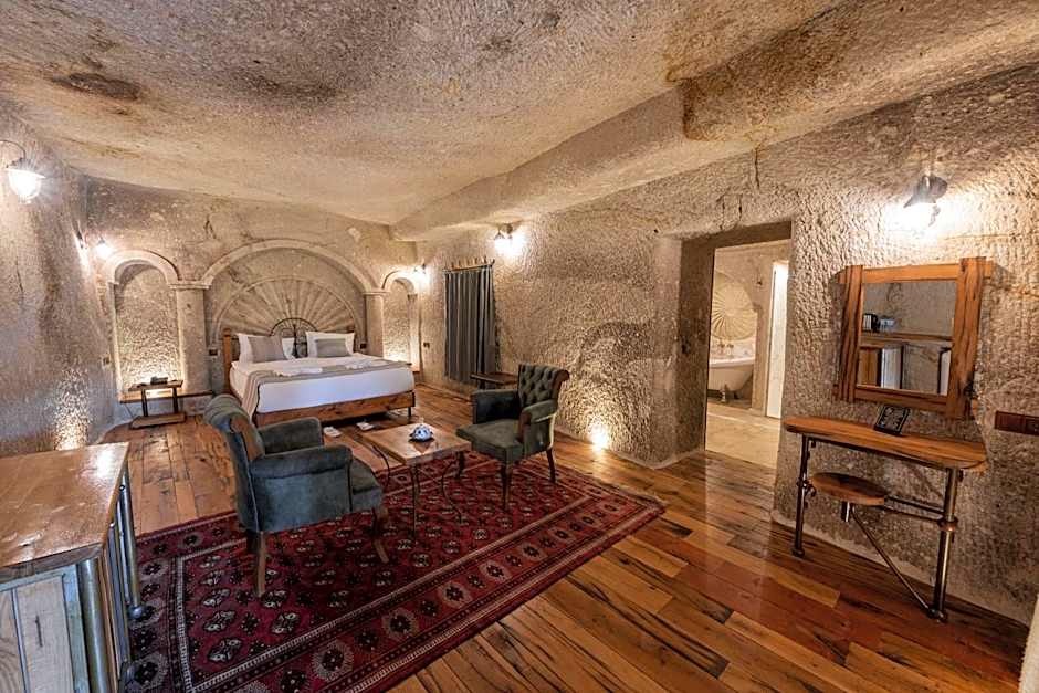 Sarnich Cave Suites