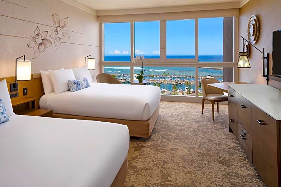 Photo 1 of 5 of Harbor 2 Queen Beds, Ocean front