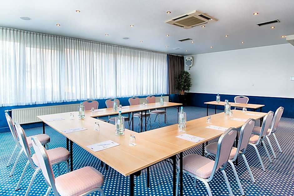 Holiday Inn - the niu, Stream Monchengladbach by IHG