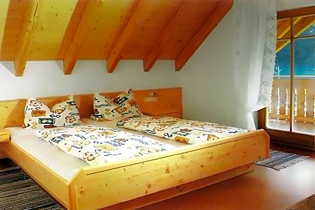 Ruhiges Bauernhaus, Hofstetten