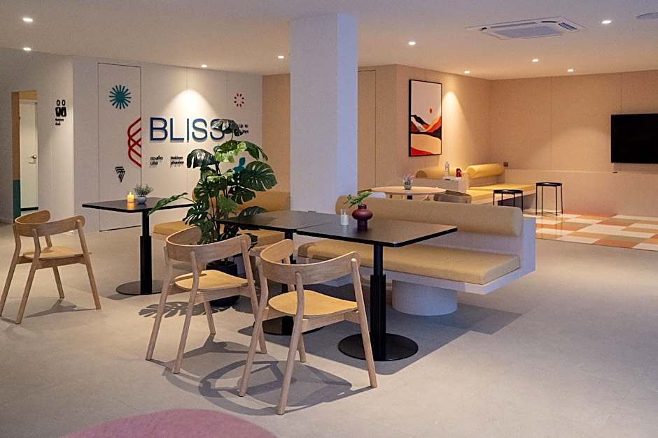 777Bliss Hometel