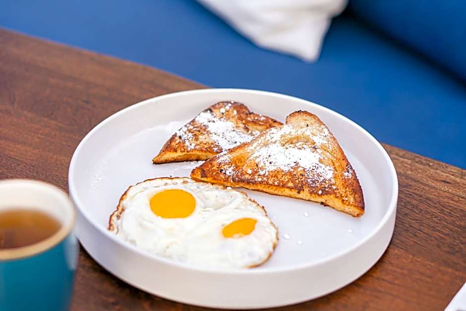 TRYP by Wyndham Aruba Adults Only Hotel