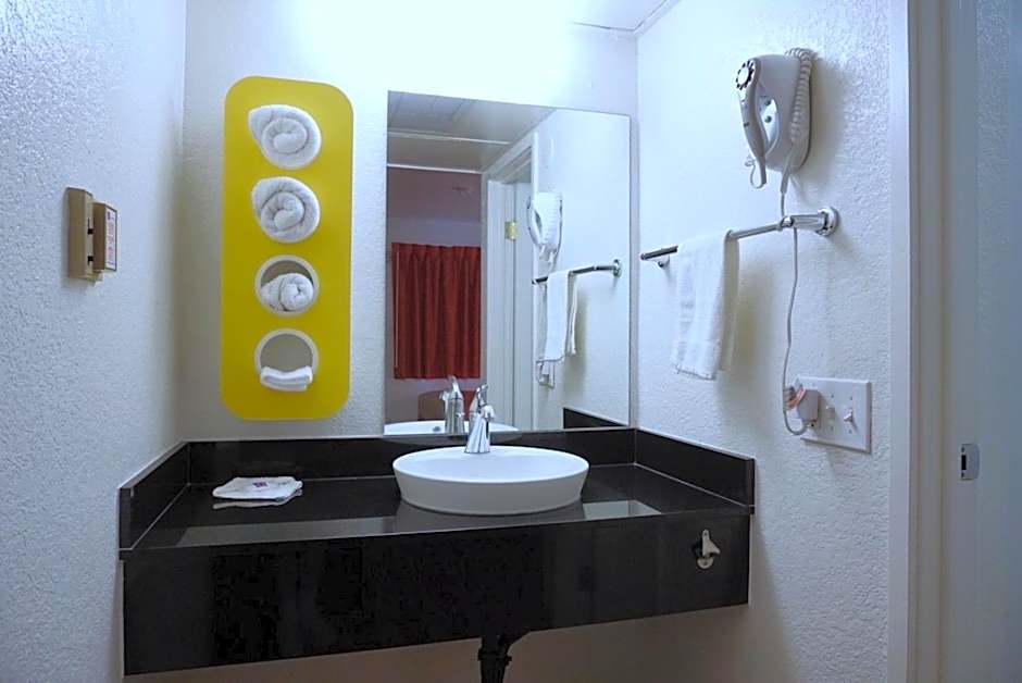 Motel 6-Flagstaff, AZ - Butler