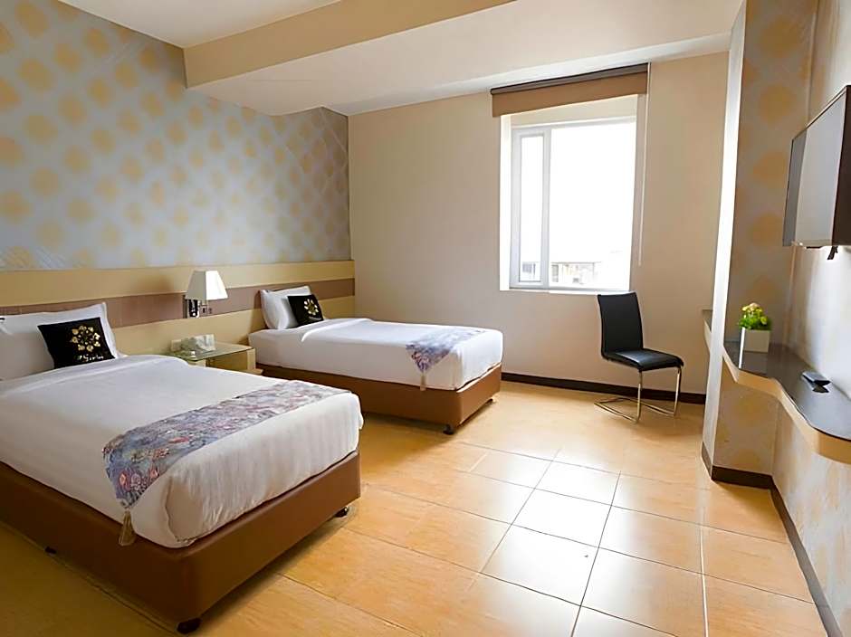 RedDoorz Premium near Bandung Station