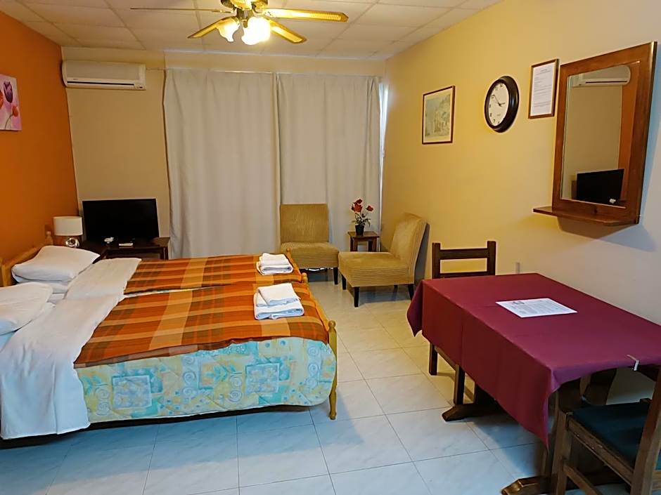 Rantzo Holiday Apartments