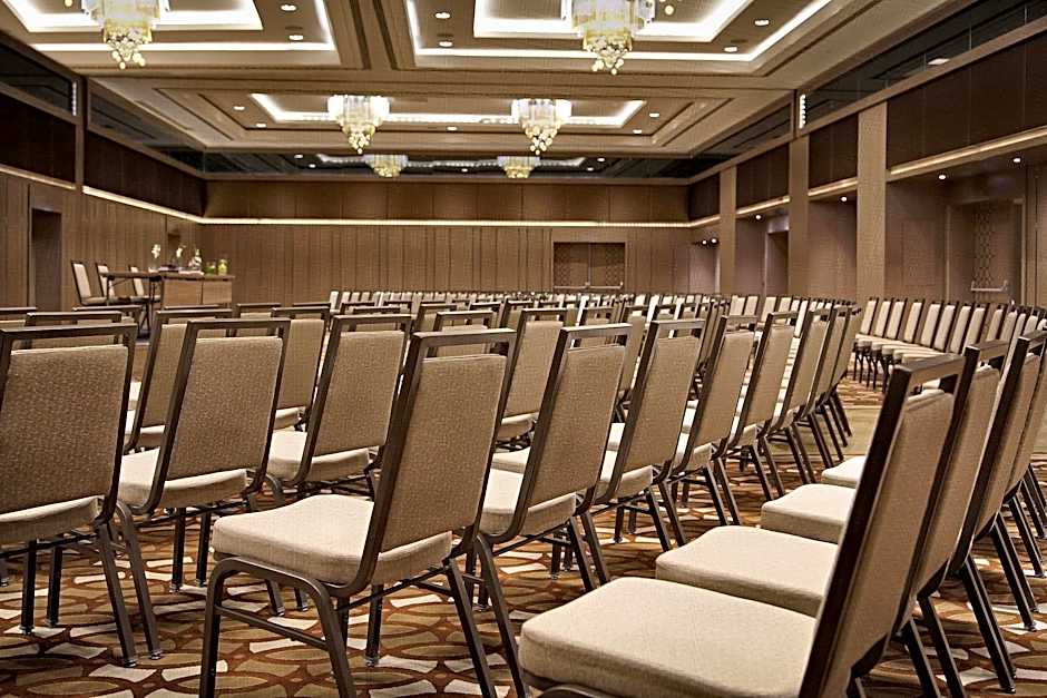 Renaissance by Marriott Istanbul Polat Bosphorus Hotel