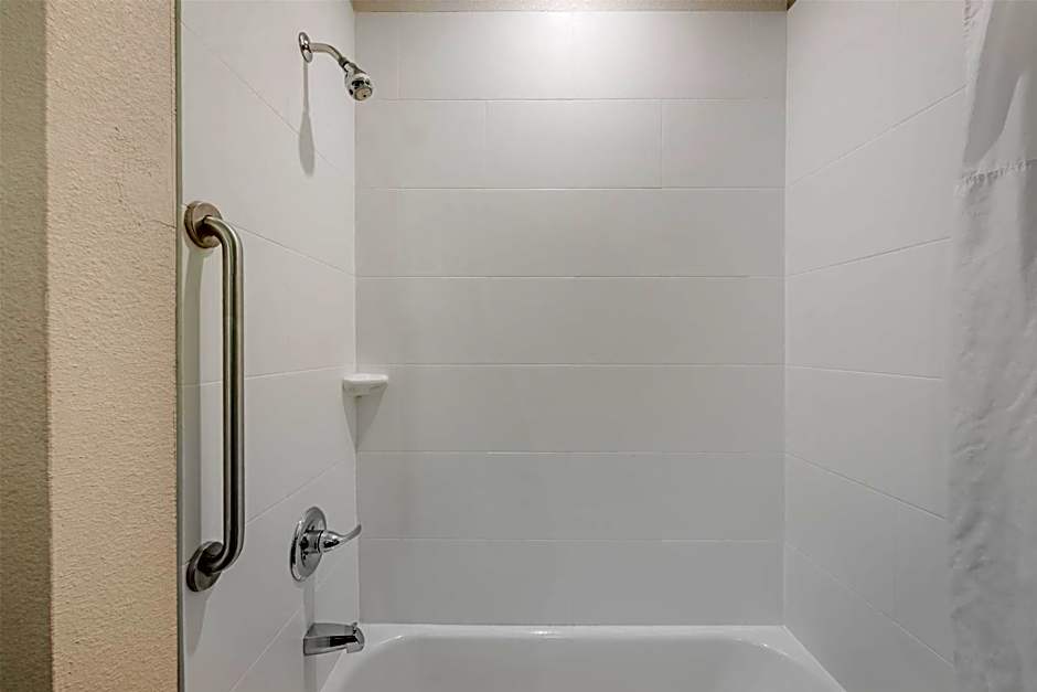 Best Western Plus Big Lake Inn