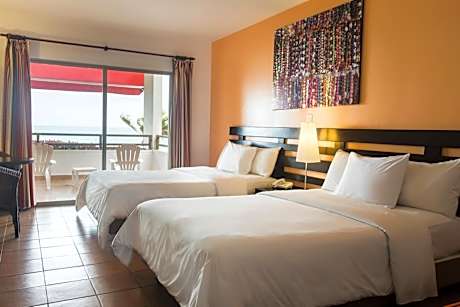 Double or Twin Room with Sea View