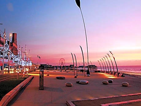 Las Palmas Hotel by the Sea