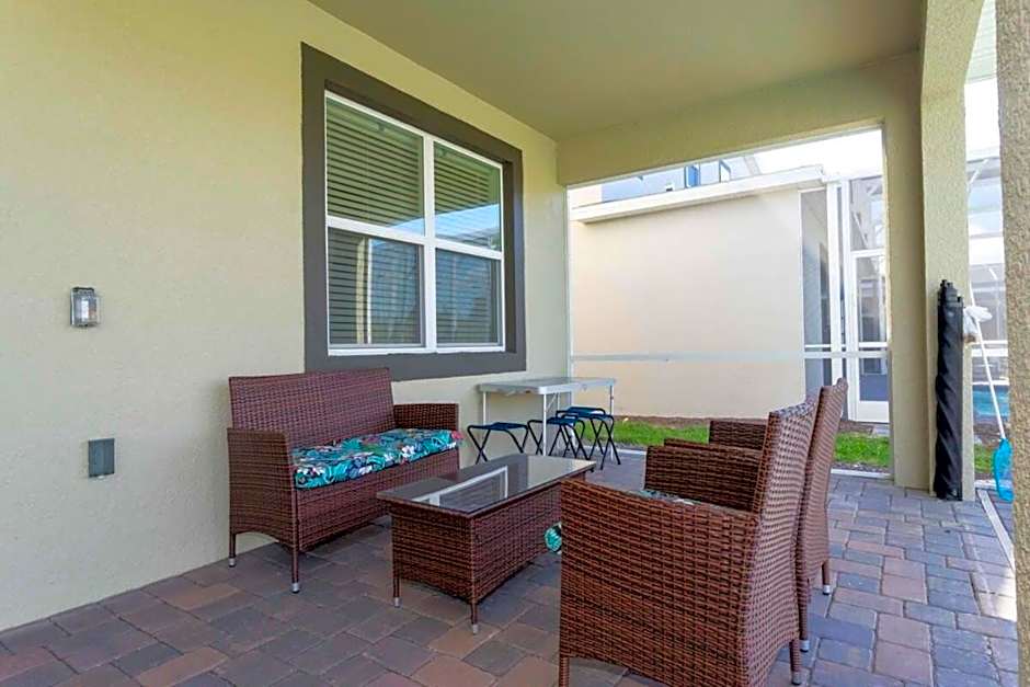 Super nice and spacious 9BDR home