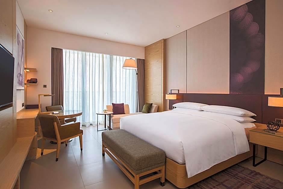 Renaissance by Marriott Haikou Hotel
