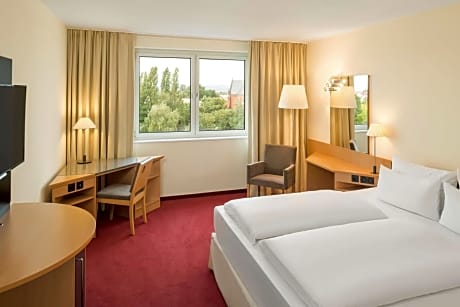 Standard Double or Twin Room with Extra bed (2 Adults + 1 Child)