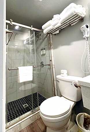 Double Room/No Ocean View