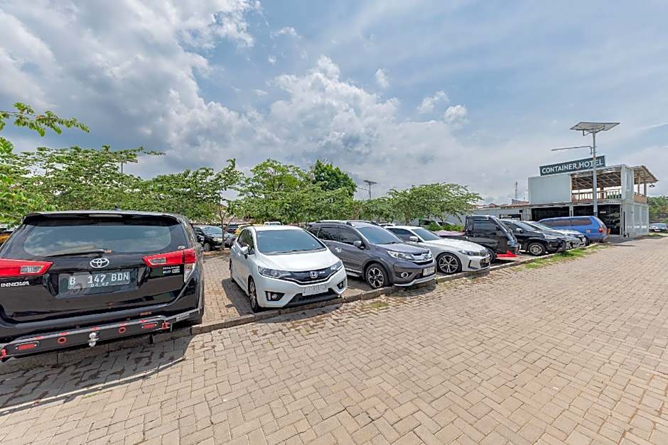 RedDoorz Container @ Teras Cimanuk Garut