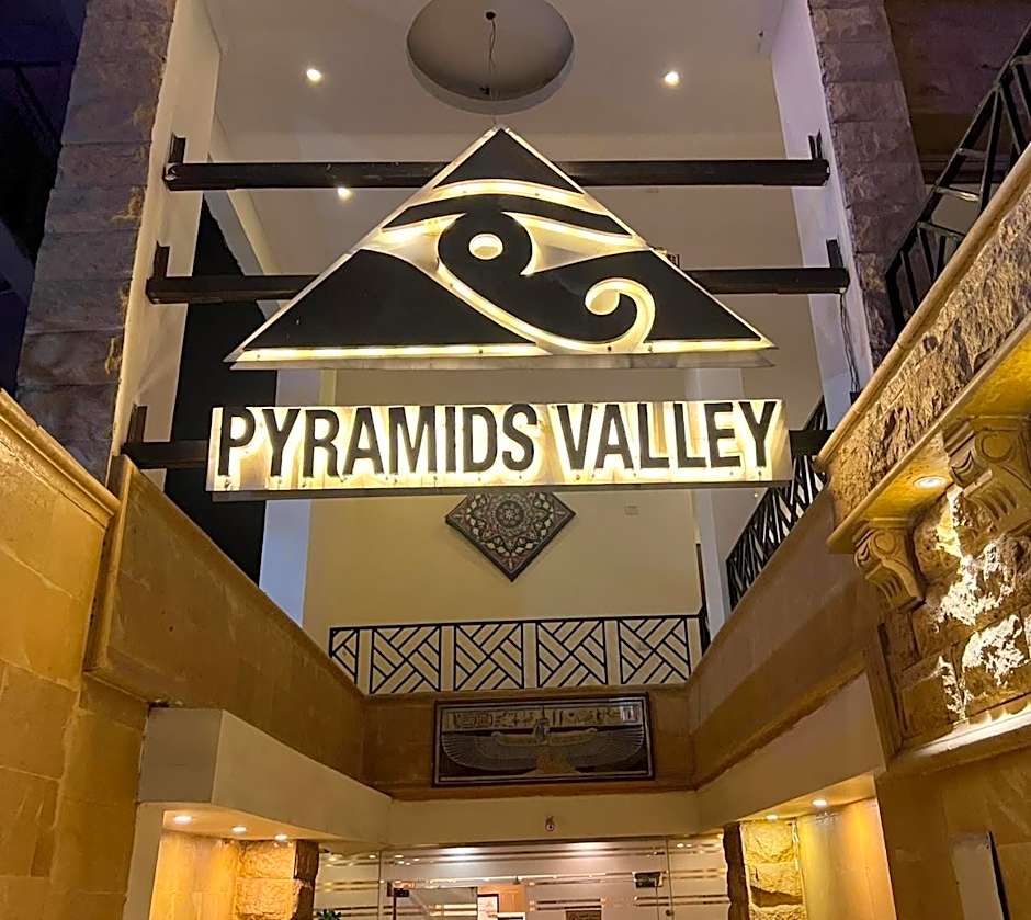 Pyramids Valley Boutique Hotel