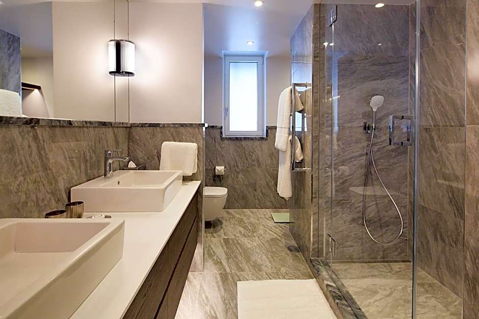 Cheval Gloucester Park at Kensington