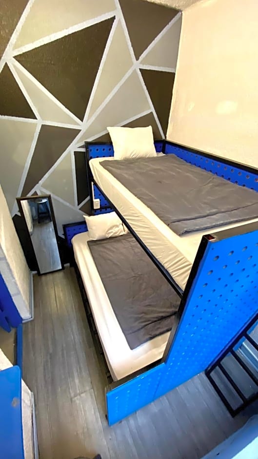 Roomies Hostel Roma