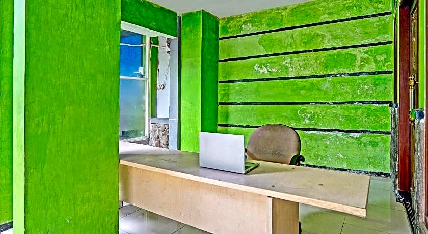 OYO 92086 Fun Guesthouse Syariah