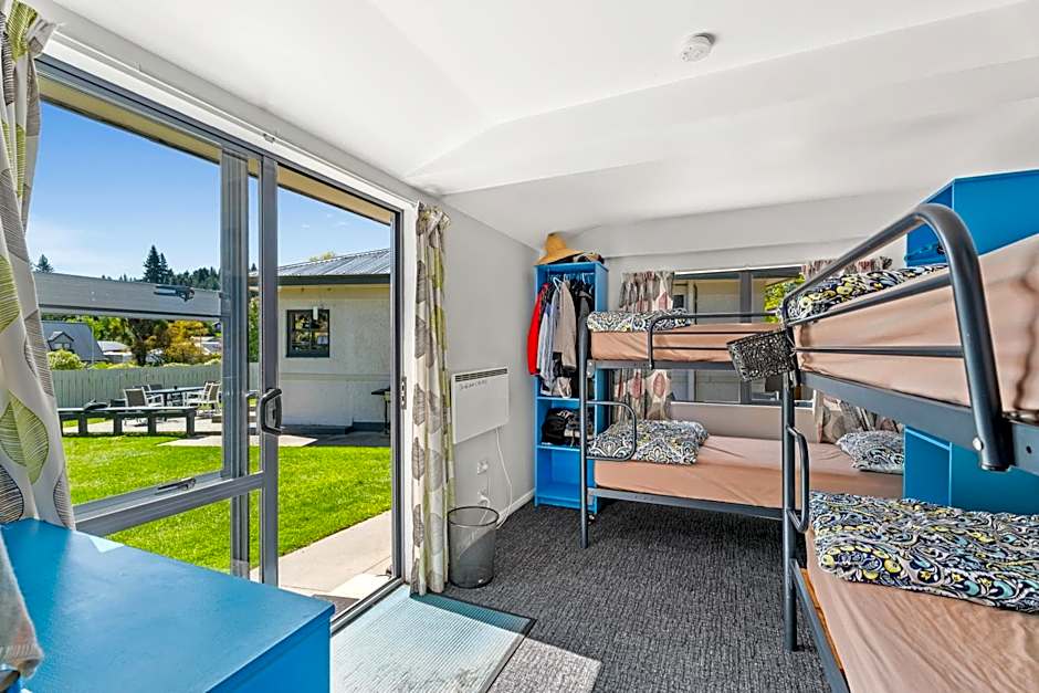 Mountain View Backpackers