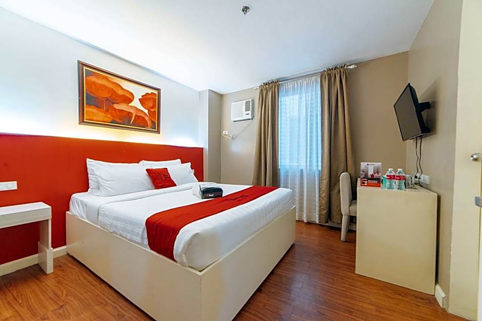 RedDoorz Plus at Hotel Metro Kalibo