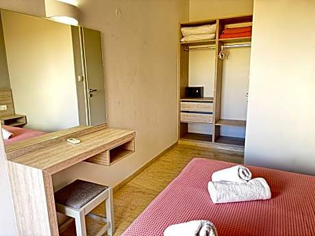 One Bedroom Apartment Garden view