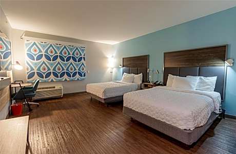Queen Room with Two Queen Beds - Mobility and Hearing Access