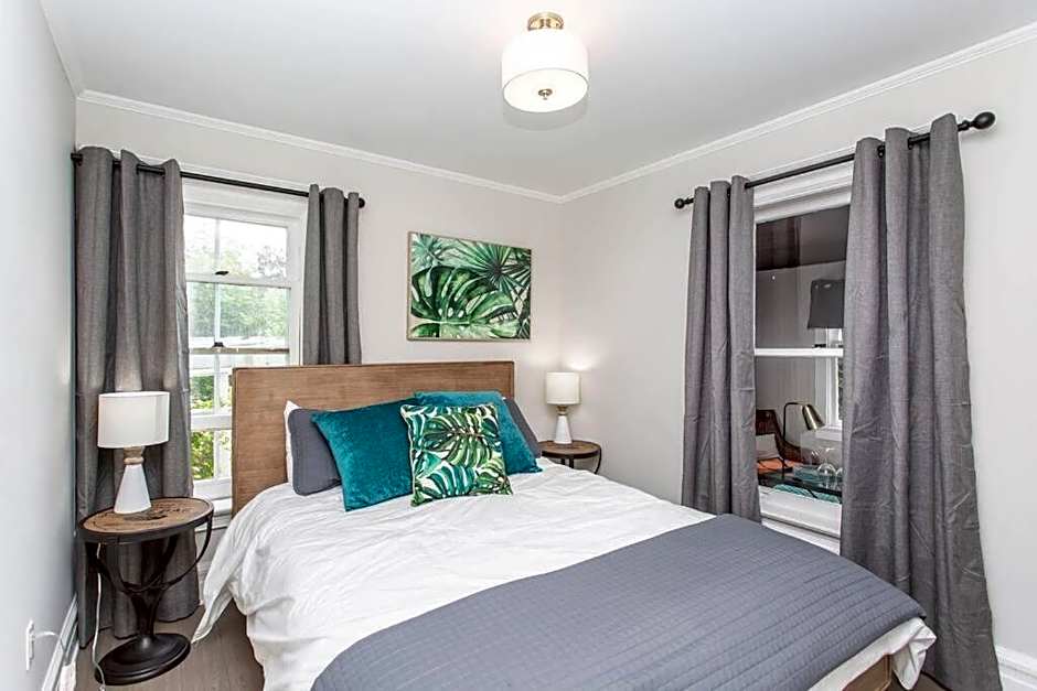 Boutique Serenity Quality Home @ downtown by the Shaw