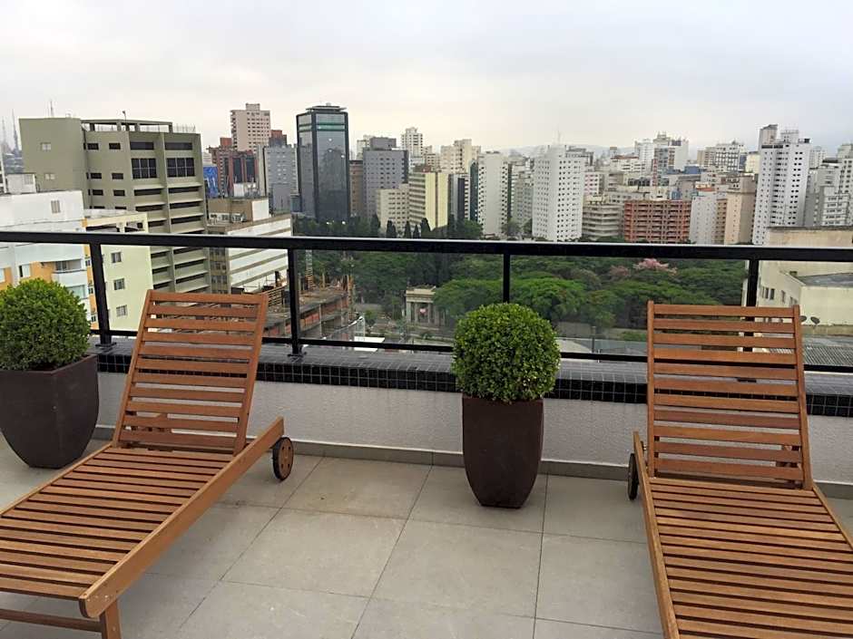 Roof Top Bela Cintra Residence