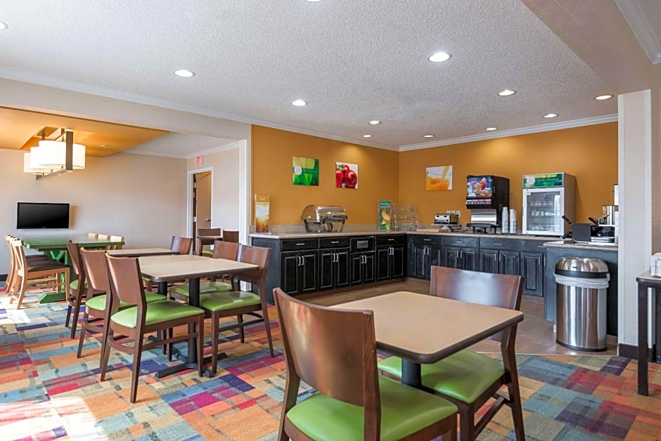 Quality Inn & Suites